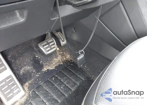 2022 Volkswagen Tiguan 2.0T Sel R-Line z USA, uszkodzony, nr VIN 3VV4B7AX0NM037135